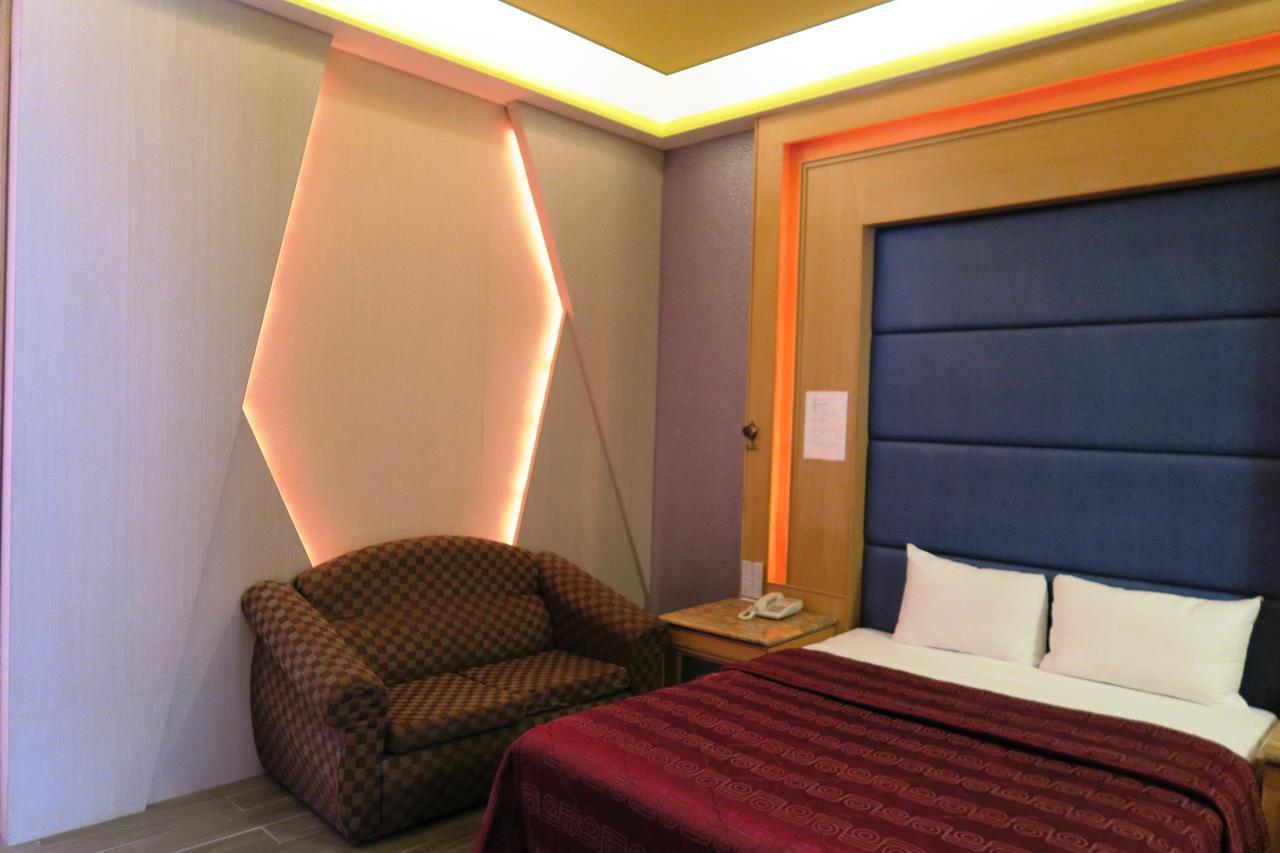 富晴汽車旅館fu Ching Motel Чжанхуа Экстерьер фото